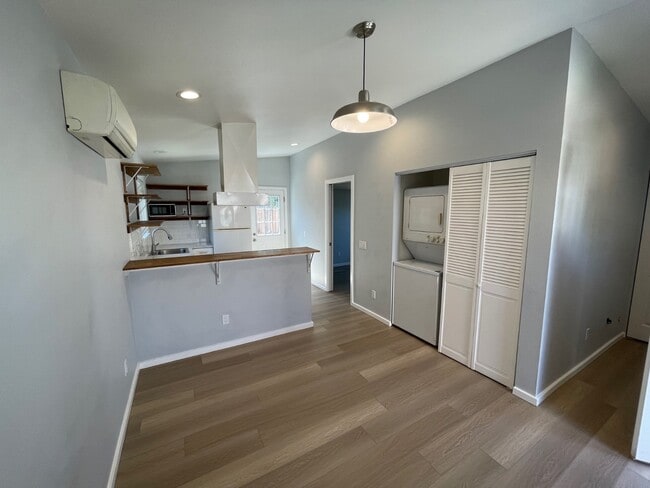 Building Photo - 6358 Raylene Ct