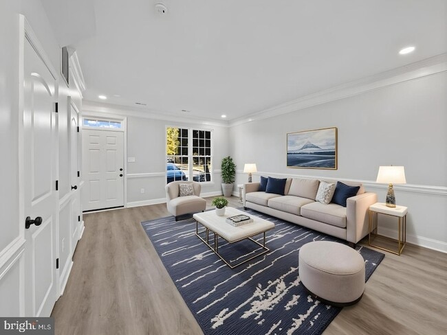 Building Photo - 13133 Park Crescent Cir