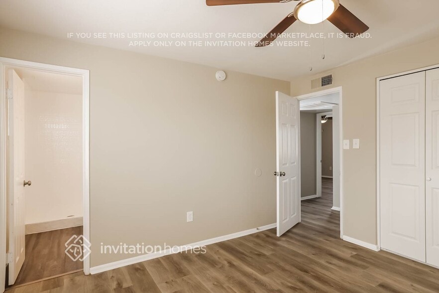 Building Photo - 14235 N 39th Way
