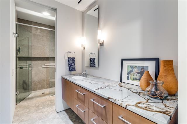 Building Photo - 1717 Arts Plz