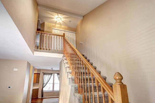 Building Photo - 2bed 2 bath townhome located in the Southp...