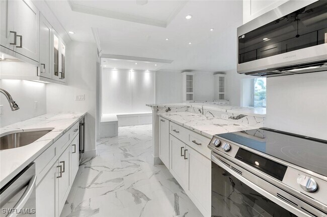 Building Photo - 222 Harbour Dr