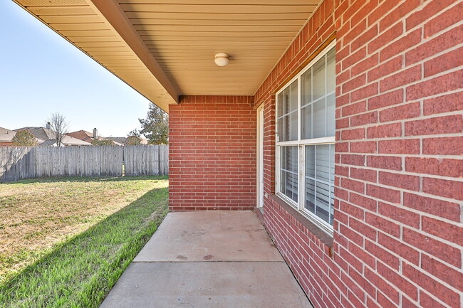 Building Photo - Half off First Full Month's rent ! /Quick Commute To Tech and Med Centers/ South Plains Electric ...