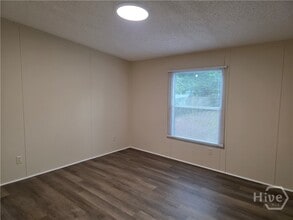 Building Photo - 311 Mockingbird Dr