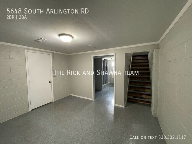 Building Photo - Two bedroom townhouse with bonus room for ...