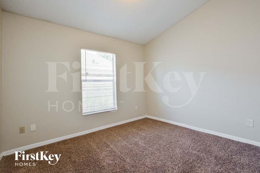 Building Photo - 7571 Groveoak Dr