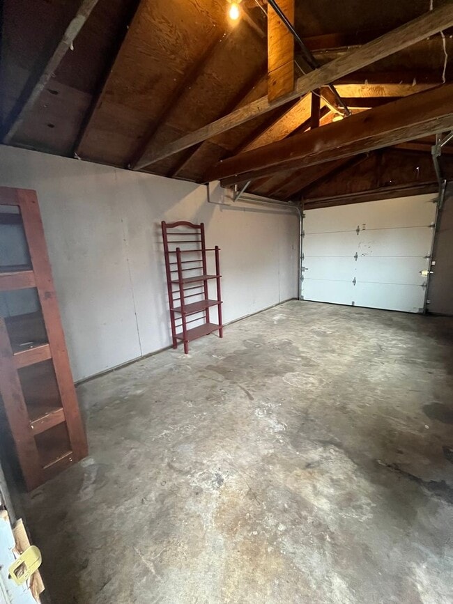 Building Photo - Charming 2-bedroom, 1-bathroom in Downtown Albany!