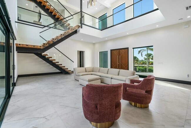 Building Photo - 13480 U.S. Rte 1