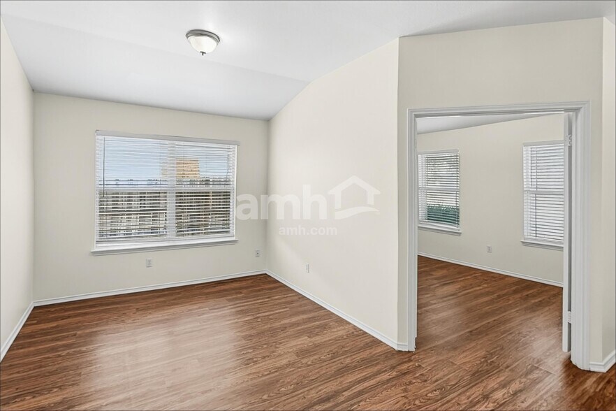 Building Photo - 168 Keegans Way