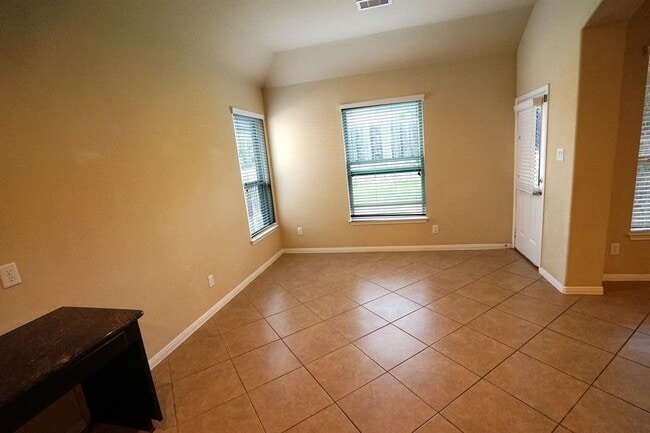 Building Photo - 1067 Cedar Lake Ct
