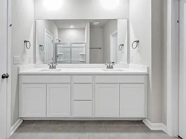 Building Photo - 292 Balbriggan Pl