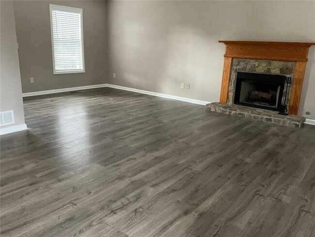Building Photo - 112 Brentwood Ct