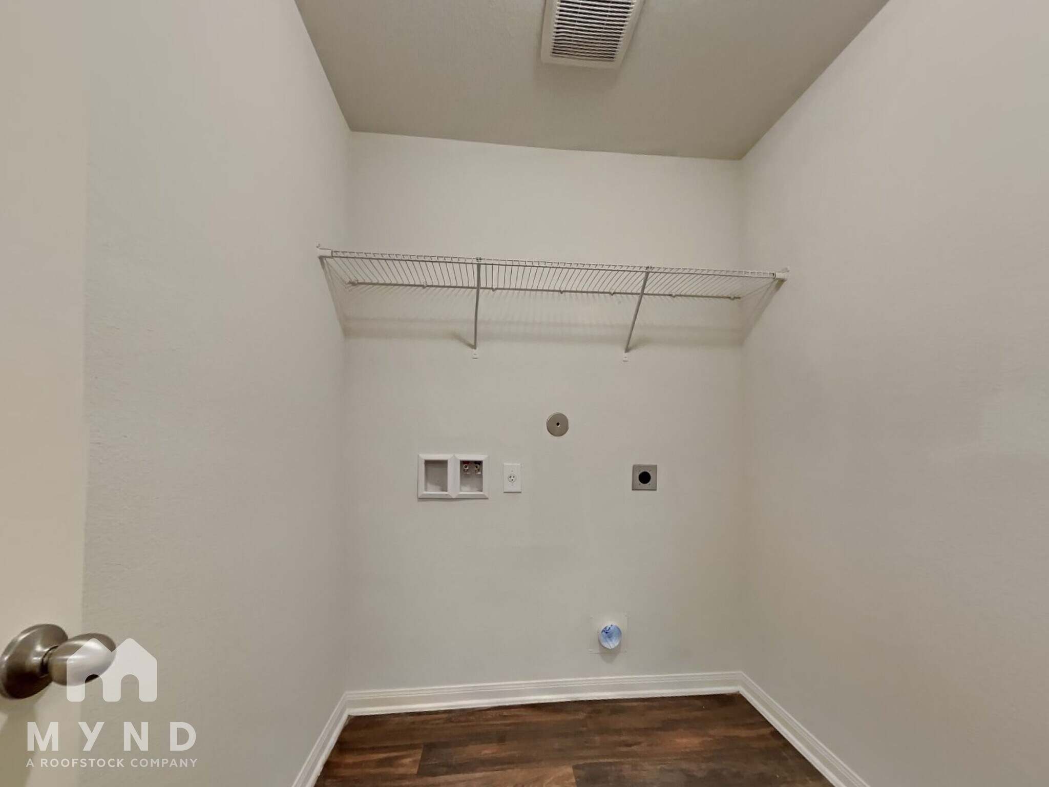 Building Photo - 15911 Newport Pl