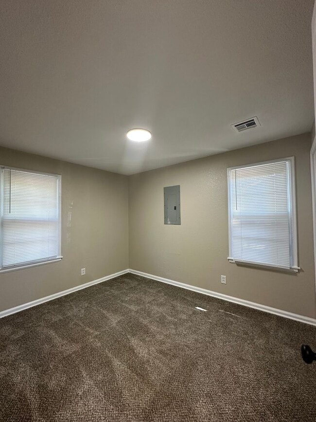 Building Photo - Modern Updates Meet Comfort in This Move-In Ready 3BR Home. Available for Rent or Rent To Own!