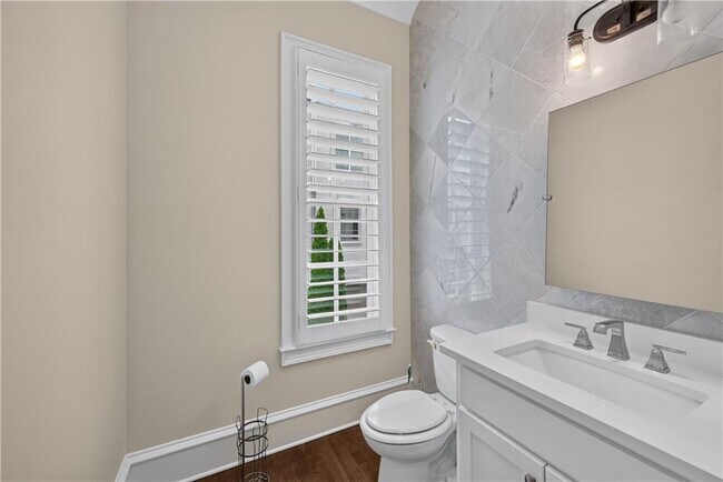 Building Photo - 308 Stonemont Dr NW