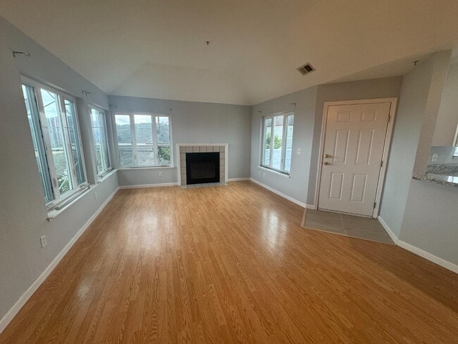 Building Photo - 741 Pointe Pacific Dr