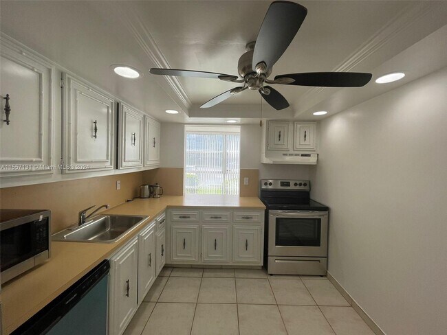 Building Photo - 601 Three Islands Boulevard