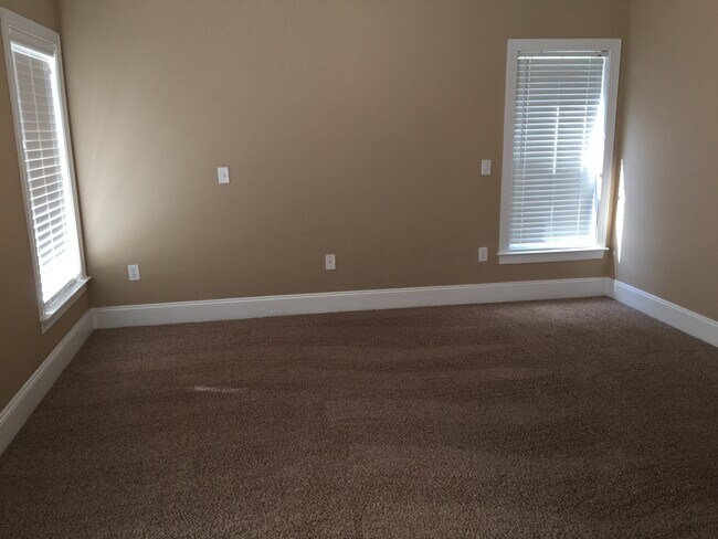 Building Photo - 15318 S Birkdale Commons Pkwy
