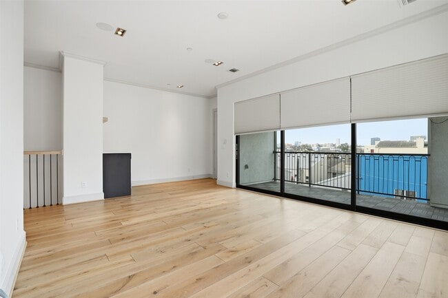 Building Photo - 19 Robita St