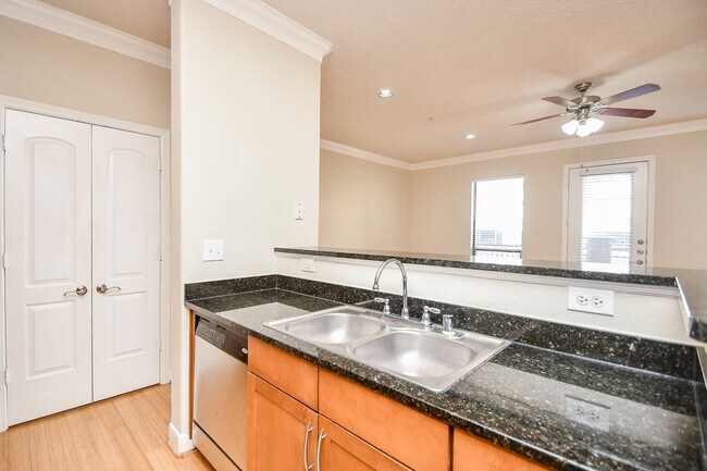 Building Photo - 2299 Lone Star Dr