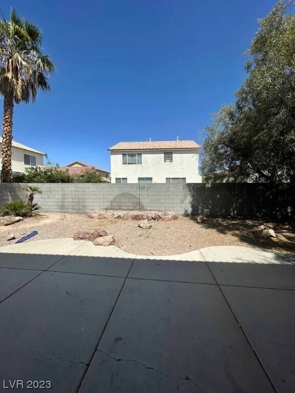 Building Photo - 5738 Bear Springs St
