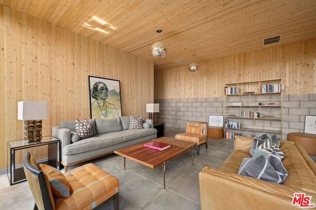 Building Photo - 20485 Medley Ln