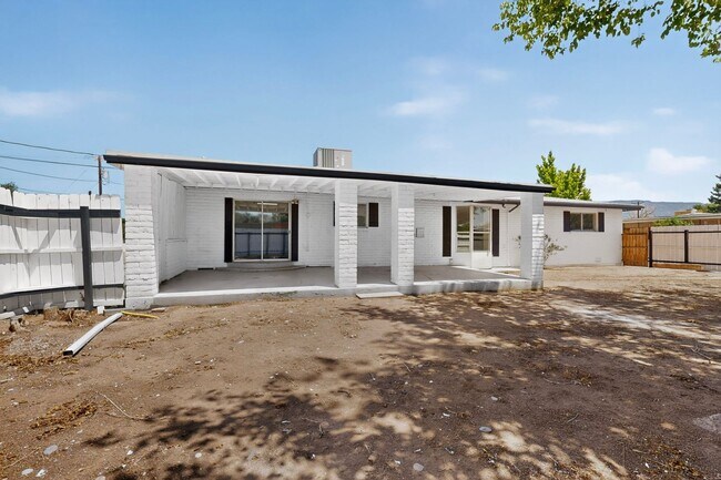 Building Photo - 824 Ortega Rd NW