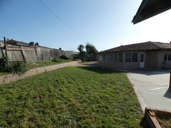 Building Photo - Orcutt Home on Large Lot