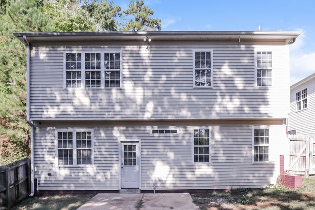 Building Photo - 1036 N Main St