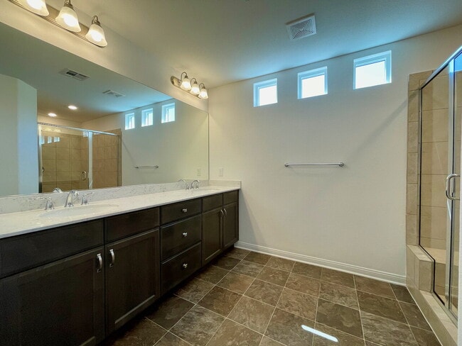 Building Photo - BEAUTIFUL 5 BED 3.5 BATH 3 FLOORS 2 CAR GARAGE SINGLE FAMILY HOME W/ LARGE LOFT & BACKYARD FOR RENT!