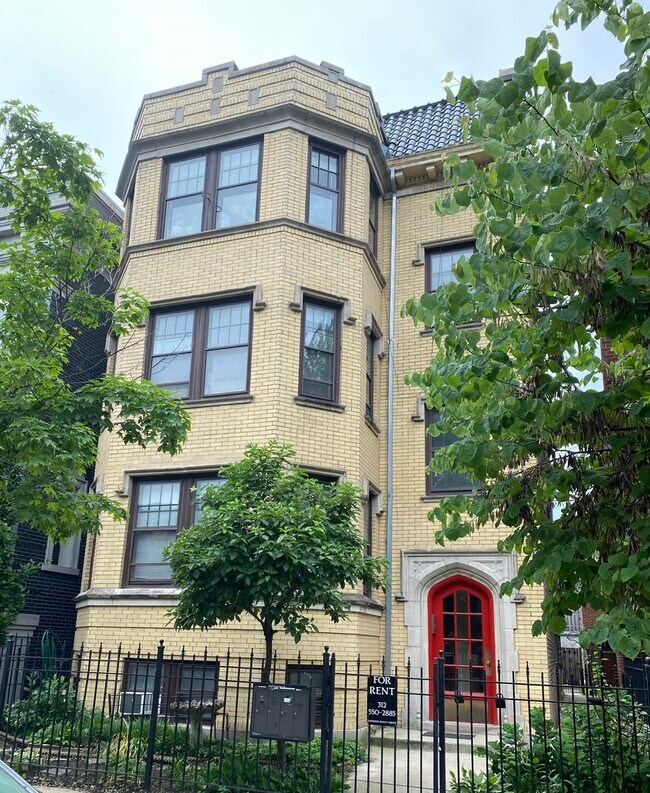 Primary Photo - 3746 N Wayne Ave