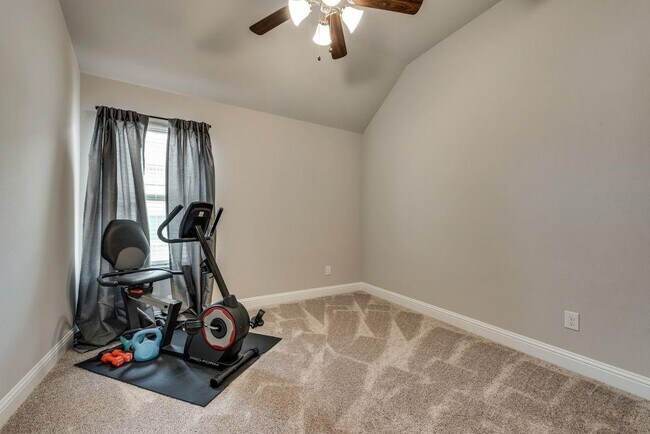 Building Photo - 340 Pecos Dr