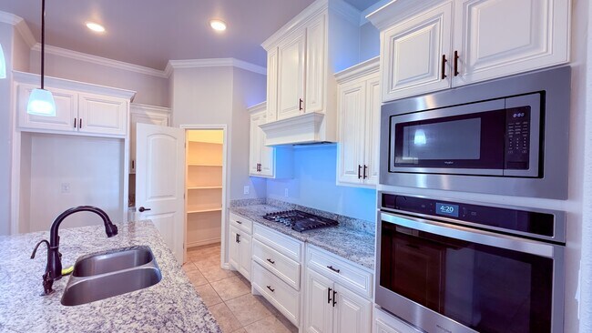 Building Photo - 1617 Twin Falls Dr