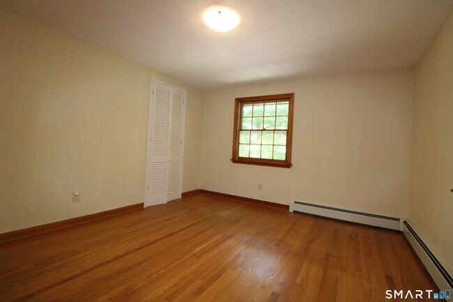 Building Photo - 67 Mulberry Rd