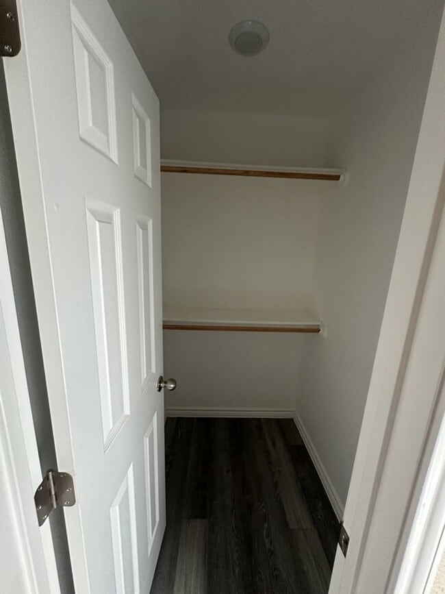 Building Photo - AVAILABLE NOW!