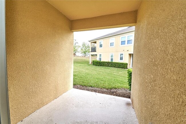 Building Photo - 13565 Fountainbleau Dr