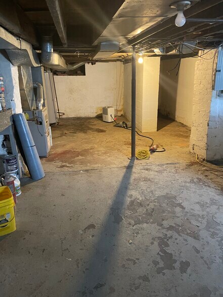 Basement - 115 Beckert St