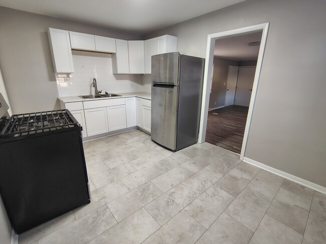 Building Photo - 624 Alliance Ave