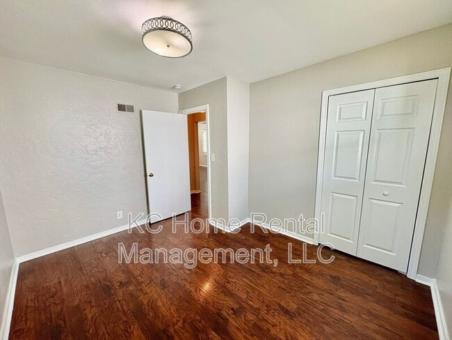 Building Photo - 7809 Pennsylvania Ave