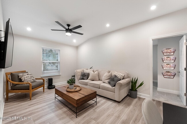 Building Photo - 50 Sydney Cv