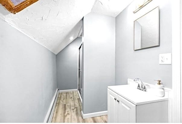 Building Photo - 106 Goodridge St