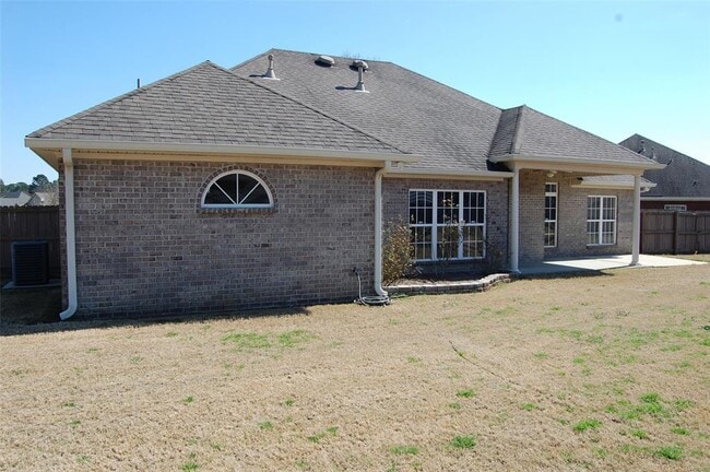 Building Photo - 108 Crenshaw Ct