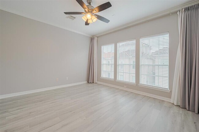 Building Photo - 7130 Harmony Cove