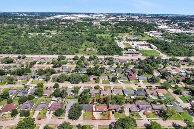 Building Photo - 1102 Mosher Ln