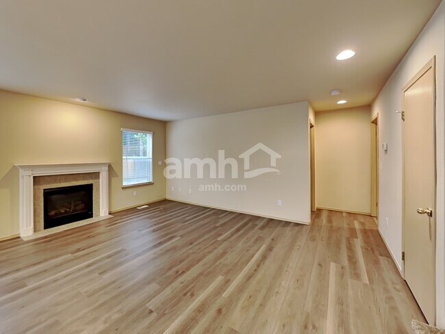 Building Photo - 20507 193rd Avenue Ct E