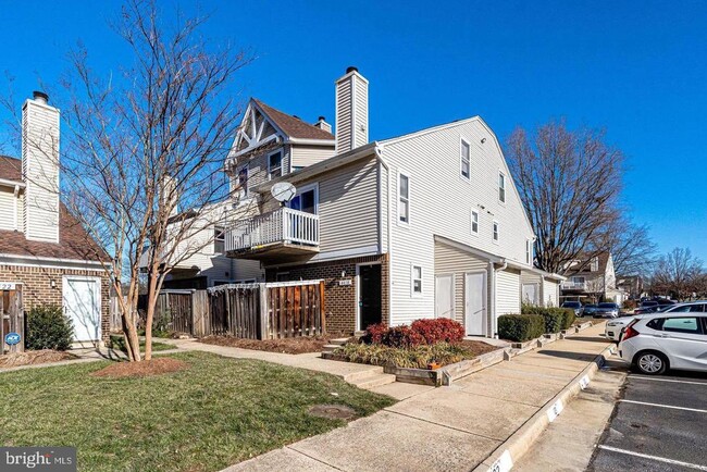 Building Photo - 4418 Pembrook Village Dr
