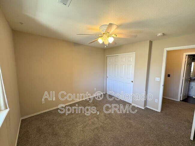 Building Photo - 3975 Rivera Grv