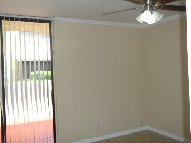 Building Photo - 767 SE 1st Way