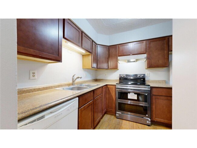 Building Photo - 924 21st Ave S