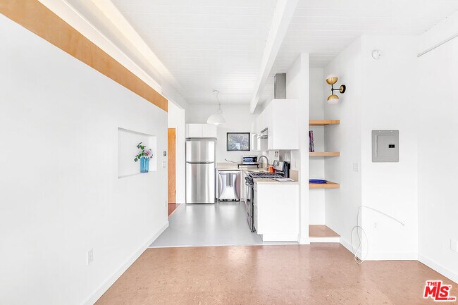 Building Photo - 2460 N Gower St